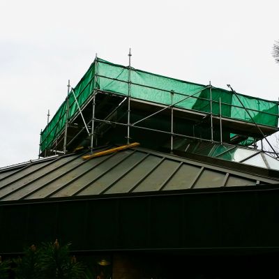 Access scaffold for sky light
